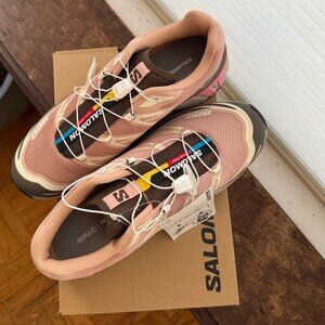 Salomon XT-6 Athletic Shoes